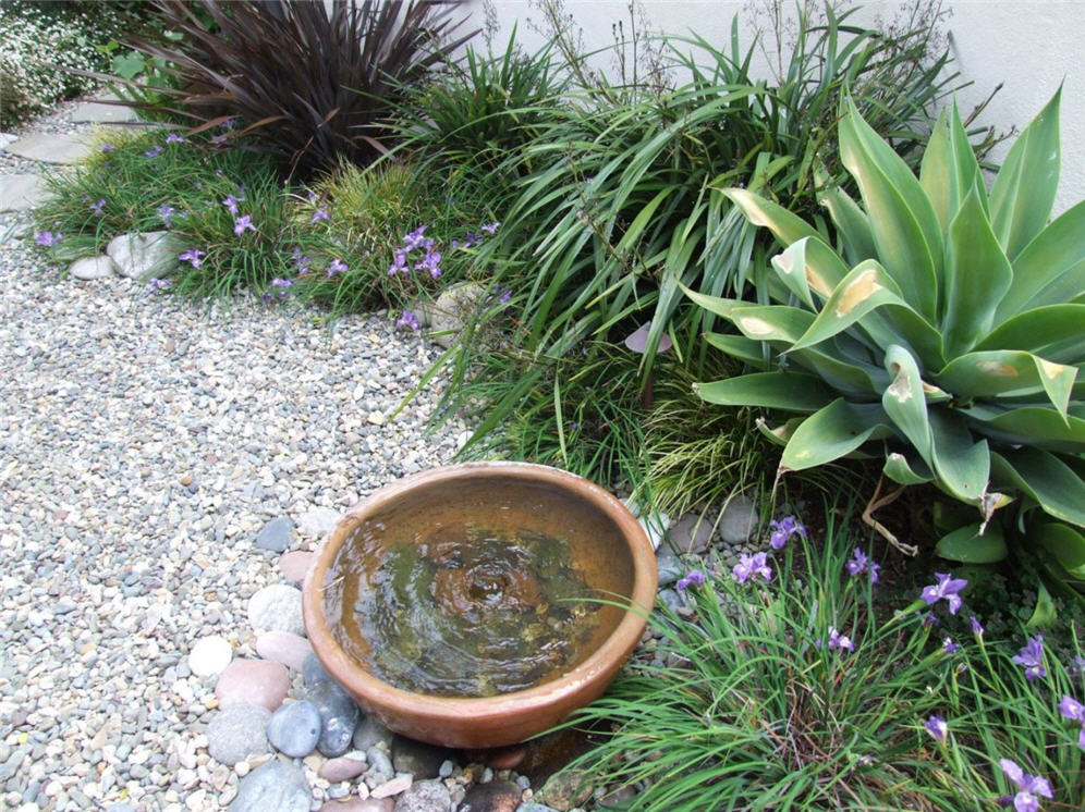 Simple Bowl Water Feature